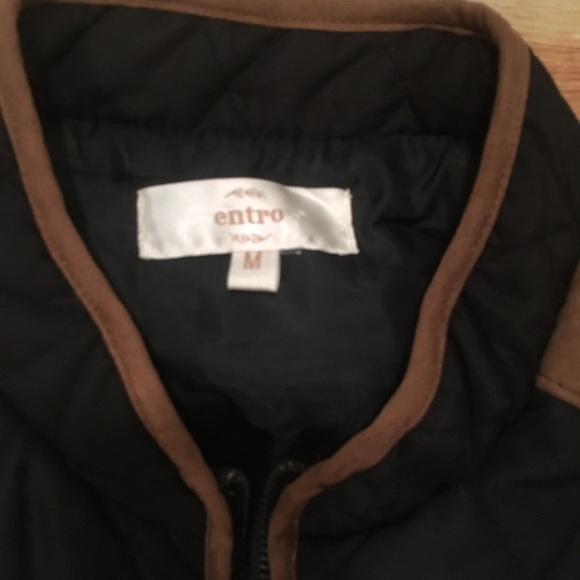 Like New Entro Black and Faux Suede Vest - Picture 4 of 4